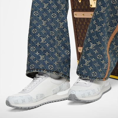 Sneaker Run Away